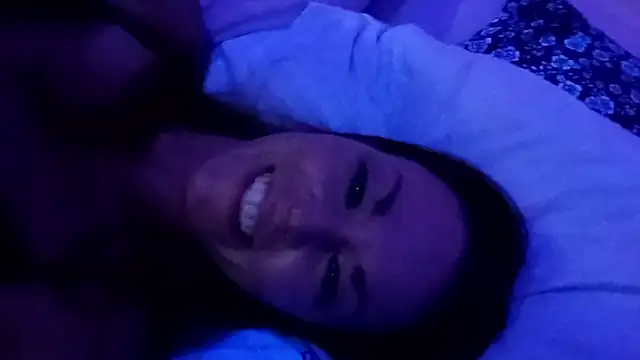 Snapshot of cammyquart chatting on 11/24/25, 02:22 cammyquart online show from 11/24/25, 02:22