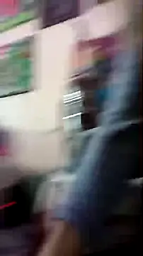 Snapshot of cammyquart chatting on 11/28/25, 09:39 cammyquart online show from 11/28/25, 09:39