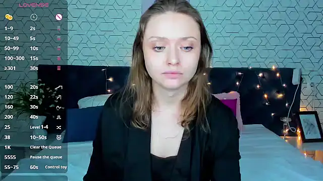 Linda Bryant online show from 12/28/24, 04:08