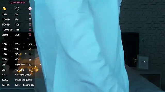 Linda Bryant online show from 01/26/25, 03:27