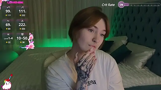  Chlo  e online show from 01/29/25, 10:11