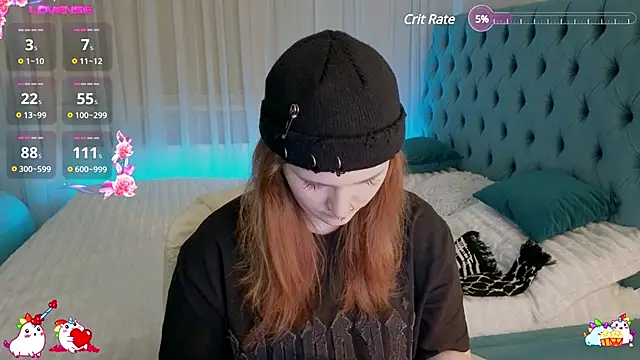  Chlo  e online show from 02/02/25, 10:06