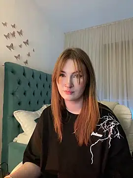  Chlo  e online show from 02/16/25, 01:03