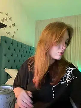  Chlo  e online show from 02/19/25, 09:36