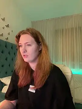  Chlo  e online show from 02/27/25, 11:15