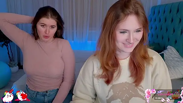  Chlo  e online show from 03/21/25, 11:23