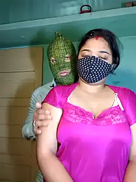 Snapshot of hotty_Sexy-couple chatting on 12/26/24, 08:07 hotty Sexy-couple online show from 12/26/24, 08:07