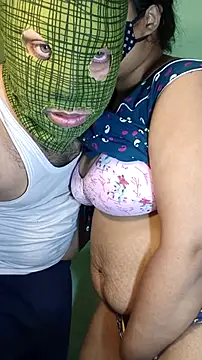 Snapshot of hotty_Sexy-couple chatting on 01/18/25, 07:07 hotty Sexy-couple online show from 01/18/25, 07:07