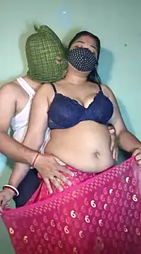 Snapshot of hotty_Sexy-couple chatting on 03/18/25, 05:31 hotty Sexy-couple online show from 03/18/25, 05:31