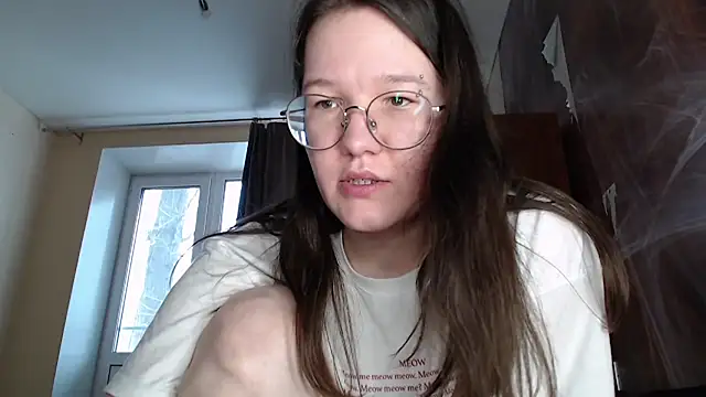 Snapshot of MiriamOr chatting on 01/20/25, 10:29 MiriamOr online show from 01/20/25, 10:29