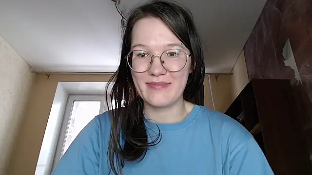 Snapshot of MiriamOr chatting on 02/05/25, 10:19 MiriamOr online show from 02/05/25, 10:19