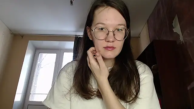 Snapshot of MiriamOr chatting on 02/08/25, 07:26 MiriamOr online show from 02/08/25, 07:26