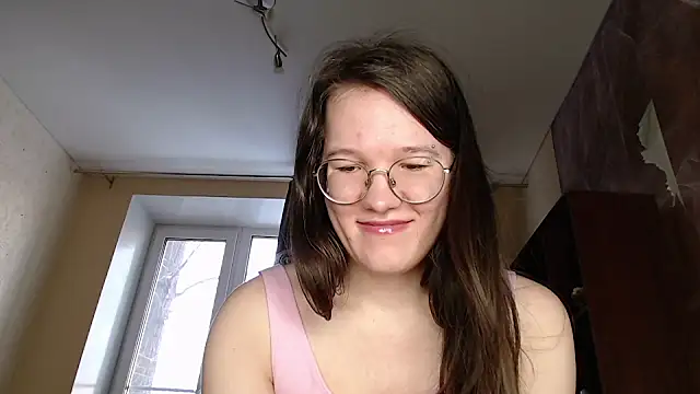 Snapshot of MiriamOr chatting on 02/09/25, 10:20 MiriamOr online show from 02/09/25, 10:20