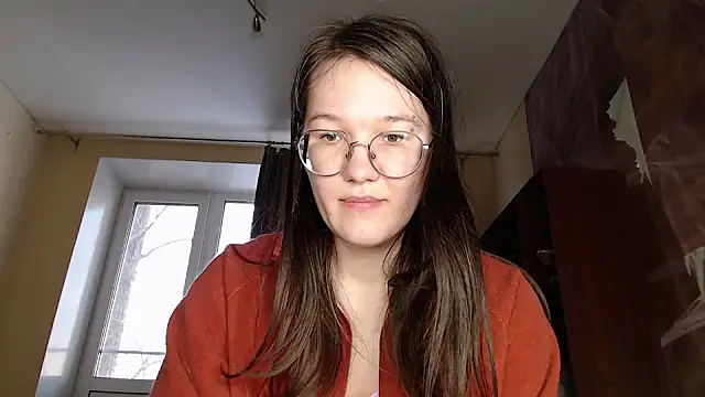 Snapshot of MiriamOr chatting on 02/13/25, 10:23 MiriamOr online show from 02/13/25, 10:23