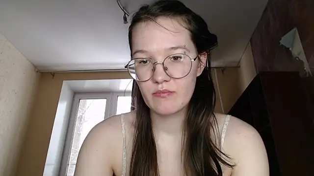 Snapshot of MiriamOr chatting on 02/27/25, 10:26 MiriamOr online show from 02/27/25, 10:26