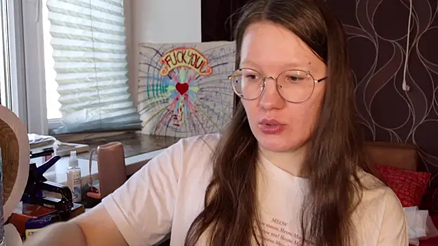 Snapshot of MiriamOr chatting on 10/11/25, 07:51 MiriamOr online show from 10/11/25, 07:51