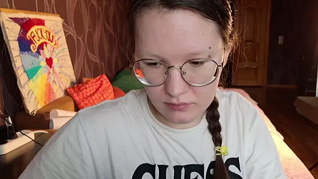 Snapshot of MiriamOr chatting on 11/02/25, 07:55 MiriamOr online show from 11/02/25, 07:55