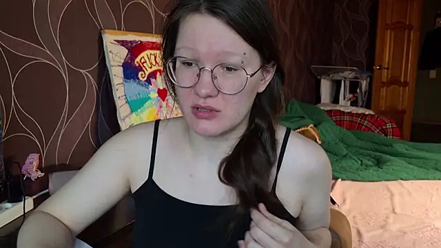 Snapshot of MiriamOr chatting on 11/07/25, 08:58 MiriamOr online show from 11/07/25, 08:58