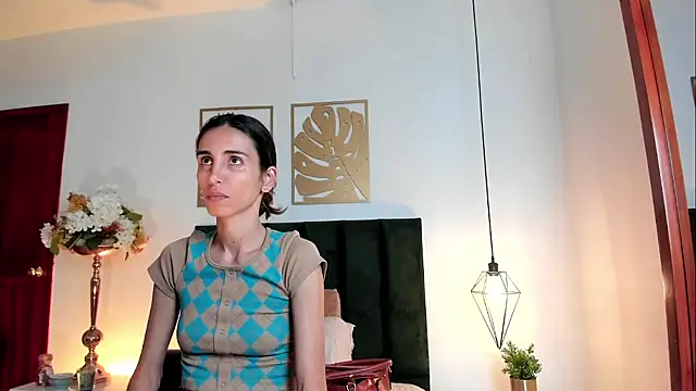 Snapshot of Nina_Cavaali chatting on 03/12/25, 02:56 Nina Cavaali online show from 03/12/25, 02:56