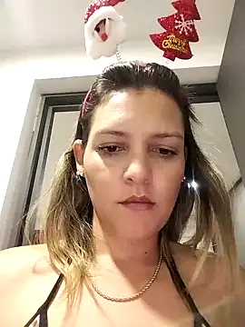 Mia Hampton online show from 12/23/24, 10:55