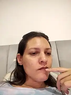 Mia Hampton online show from 02/20/25, 08:36