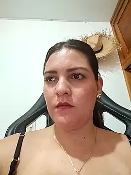 Mia Hampton online show from 09/18/25, 08:11