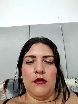 Mia Hampton online show from 12/20/25, 09:55