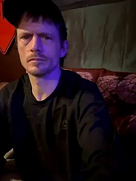 Snapshot of KBONE36 chatting on 12/20/25, 08:49 KBONE36 online show from 12/20/25, 08:49