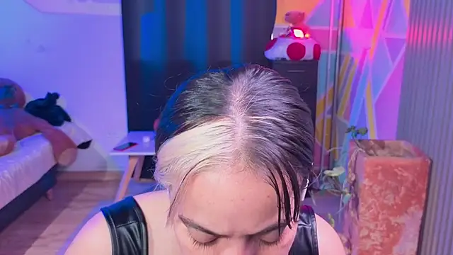 Cuttiealice online show from 11/06/25, 12:39