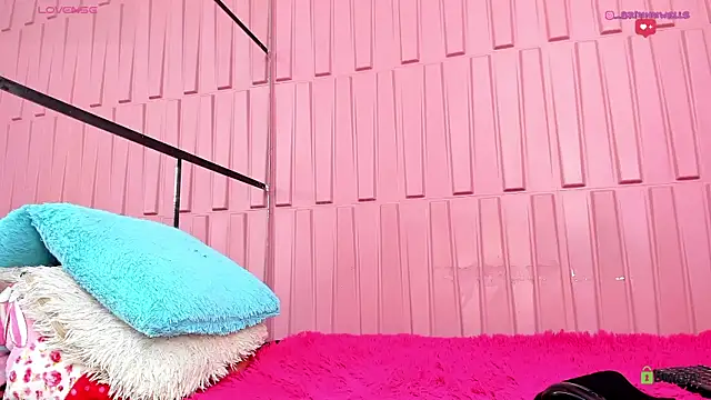 Snapshot of Briana_Wells_ chatting on 12/16/24, 02:49 Briana Wells  online show from 12/16/24, 02:49