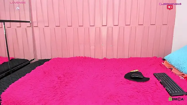 Snapshot of Briana_Wells_ chatting on 01/08/25, 04:33 Briana Wells  online show from 01/08/25, 04:33