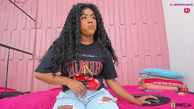 Snapshot of Briana_Wells_ chatting on 02/18/25, 01:22 Briana Wells  online show from 02/18/25, 01:22