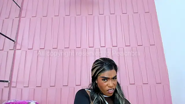 Snapshot of Briana_Wells_ chatting on 09/22/25, 01:35 Briana Wells  online show from 09/22/25, 01:35