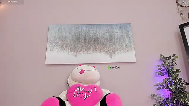 Snapshot of Briana_Wells_ chatting on 10/15/25, 02:06 Briana Wells  online show from 10/15/25, 02:06