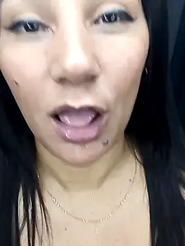 Leticia goddes online show from 03/06/25, 10:41