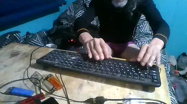 Snapshot of malekon76 chatting on 01/27/25, 08:18 malekon76 online show from 01/27/25, 08:18