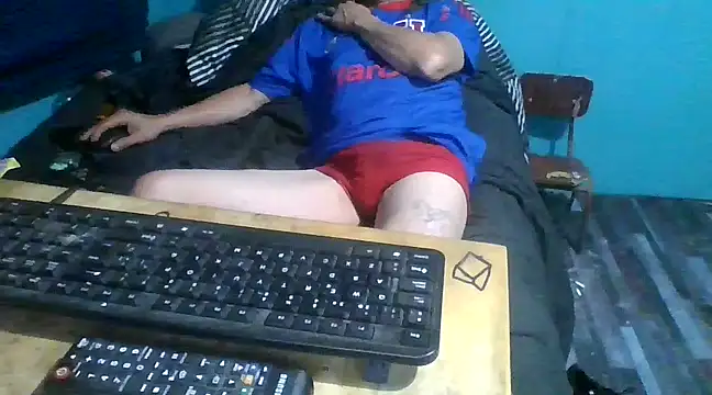 Snapshot of malekon76 chatting on 02/11/25, 07:33 malekon76 online show from 02/11/25, 07:33