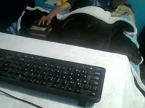 Snapshot of malekon76 chatting on 09/26/25, 10:41 malekon76 online show from 09/26/25, 10:41