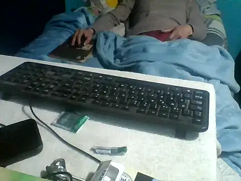 Snapshot of malekon76 chatting on 10/05/25, 01:31 malekon76 online show from 10/05/25, 01:31