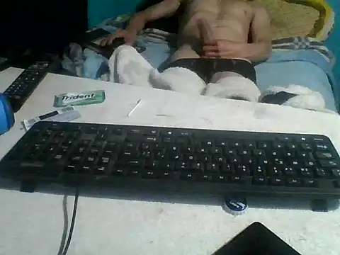 Snapshot of malekon76 chatting on 11/06/25, 10:27 malekon76 online show from 11/06/25, 10:27