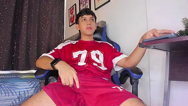 Snapshot of The_skinnyguys chatting on 03/29/26, 09:59 The skinnyguys online show from 03/29/26, 09:59