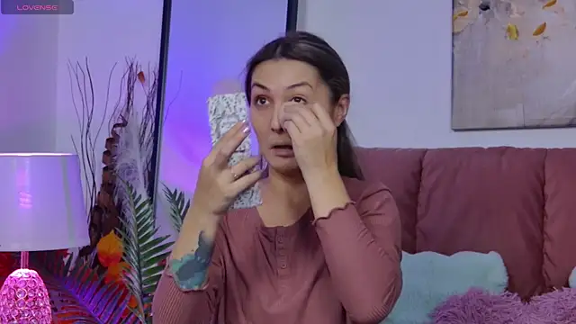 Snapshot of NicolLopeze chatting on 10/16/25, 07:20 NicolLopeze online show from 10/16/25, 07:20