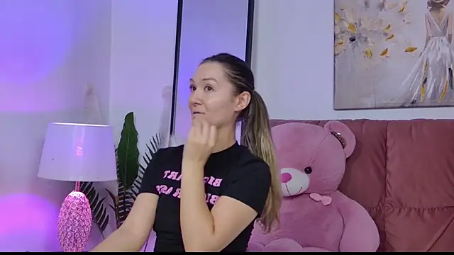 NicolLopeze online show from 11/23/25, 04:29