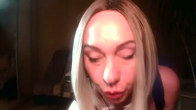 Snapshot of Roxolana_Drim chatting on 05/23/26, 11:53 Roxolana Drim online show from 05/23/26, 11:53