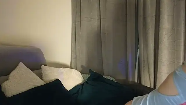 Snapshot of Durghetta chatting on 04/15/26, 09:59 Durghetta online show from 04/15/26, 09:59