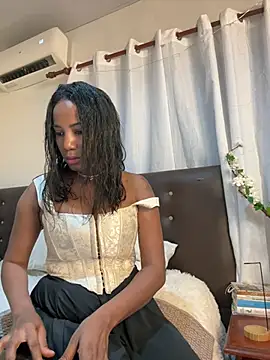 Snapshot of Isabella2603 chatting on 03/14/25, 11:00 Isabella2603 online show from 03/14/25, 11:00