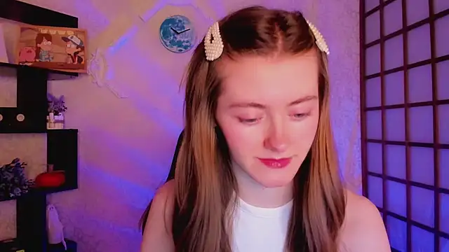 Snapshot of KateCuddle chatting on 12/12/24, 02:15 KateCuddle online show from 12/12/24, 02:15