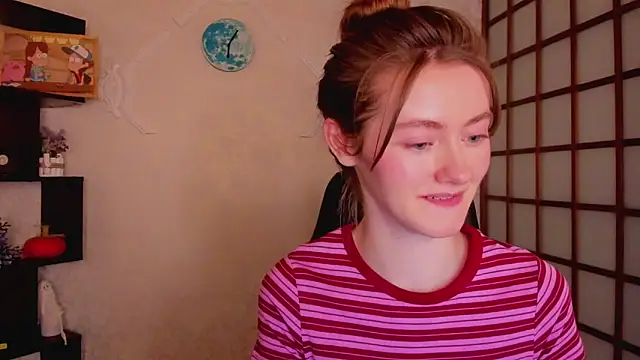 Snapshot of KateCuddle chatting on 12/13/24, 06:21 KateCuddle online show from 12/13/24, 06:21