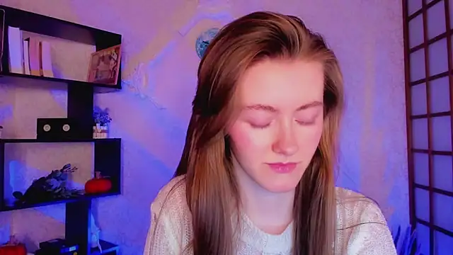 Snapshot of KateCuddle chatting on 12/24/24, 07:06 KateCuddle online show from 12/24/24, 07:06