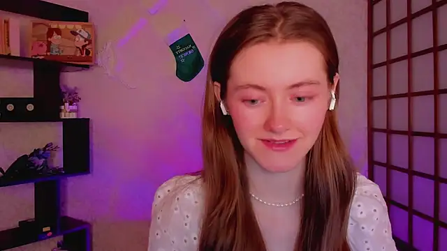 Snapshot of KateCuddle chatting on 12/31/24, 01:47 KateCuddle online show from 12/31/24, 01:47